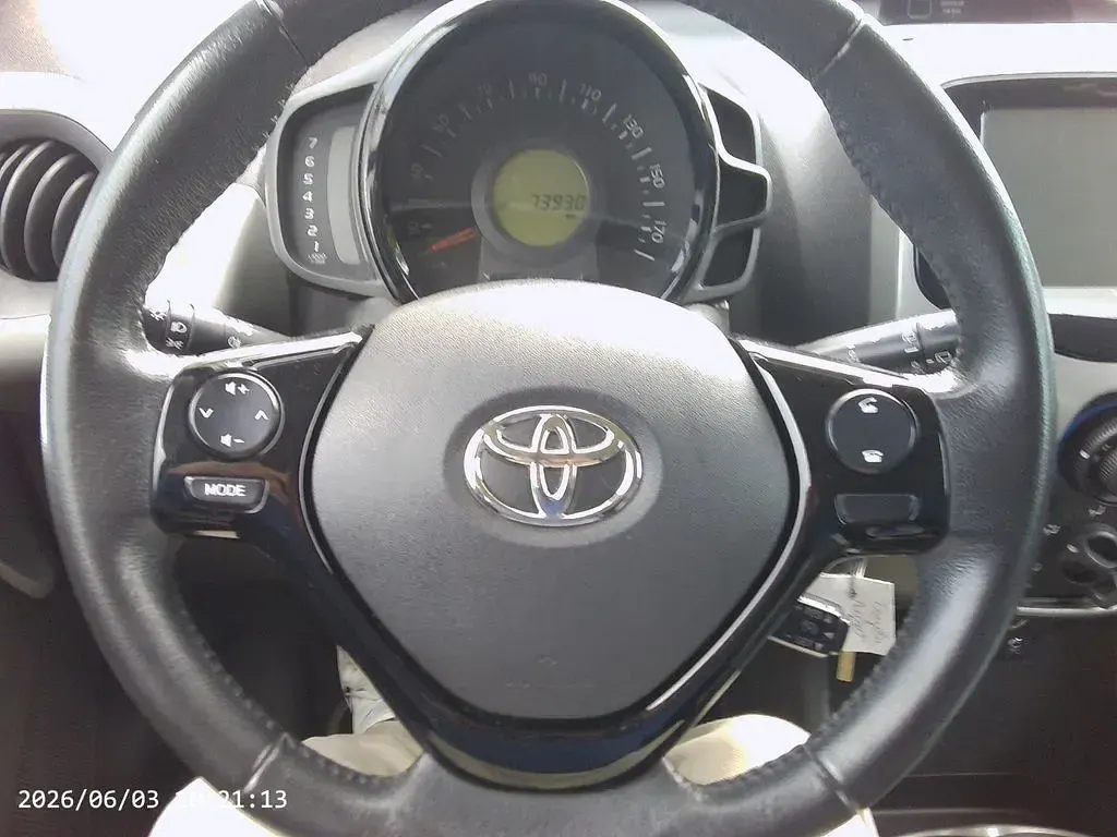 Gebraucht Toyota Aygo X-play 69 PS (50 kW) 2015 Grau Kleinwagen