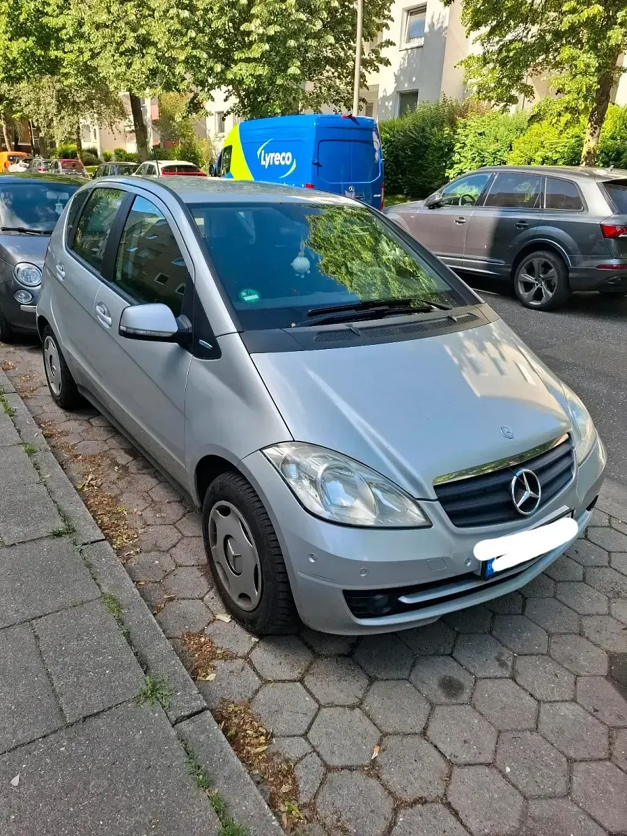Gebraucht Mercedes A160 80 PS (58 kW) 2011 Silber Limousine