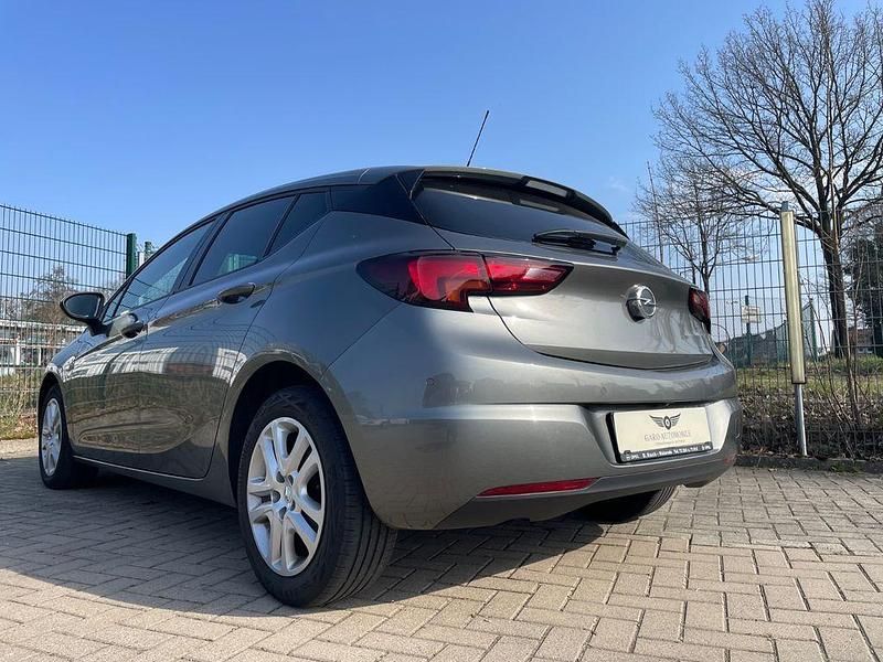 Gebraucht Opel Astra 122 PS (89 kW) 2020 Grau Limousine