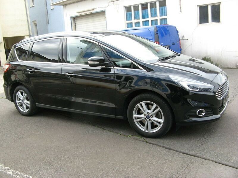Gebraucht Ford S-MAX Premium 150 PS (110 kW) 2017 Schwarz metallic Van / Kleinbus