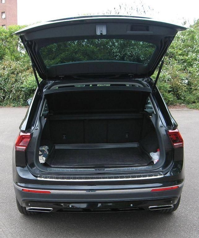 Gebraucht VW Tiguan Highline 150 PS (110 kW) 2017 Schwarz SUV