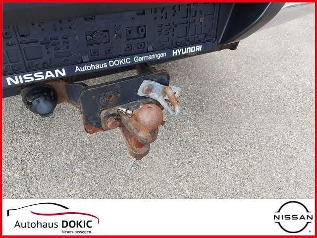 Gebraucht Nissan Navara Tekna 190 PS (139 kW) 2016 Gelb Pickup