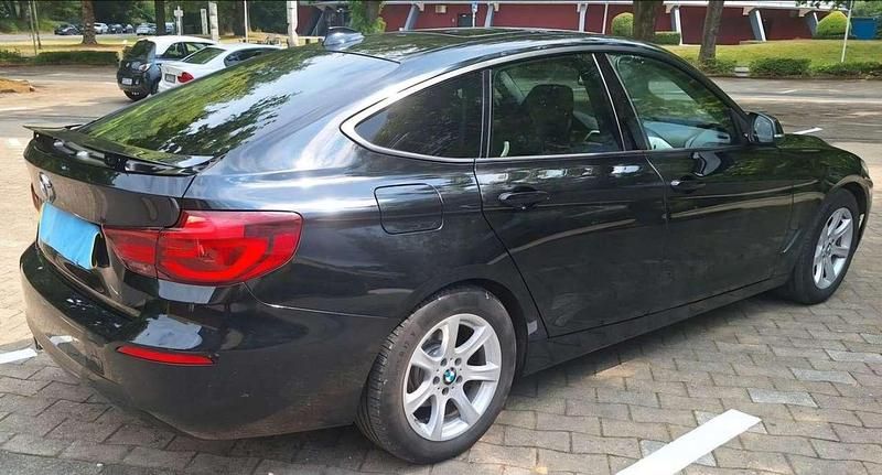 Gebraucht BMW 320 Advantage 190 PS (139 kW) 2020 Limousine