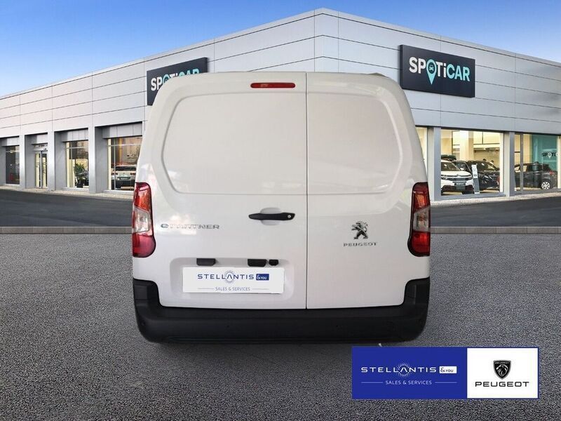 Gebraucht Peugeot E-Partner Premium 100 kW (136 PS) 2024 Weiß (kaolin weiß) Van / Kleinbus
