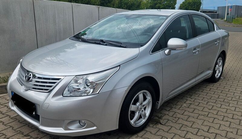 Silber Gebraucht 2008 Toyota Avensis Sol Limousine | 10.999 € - Bild 1/4
