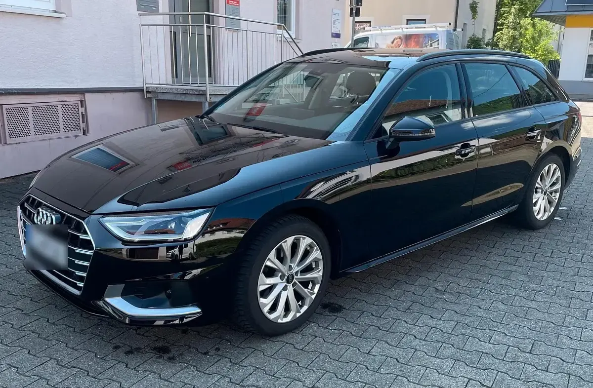 Gebraucht Audi A4 Advanced Plus 150 PS (110 kW) 2023 Schwarz Kombi