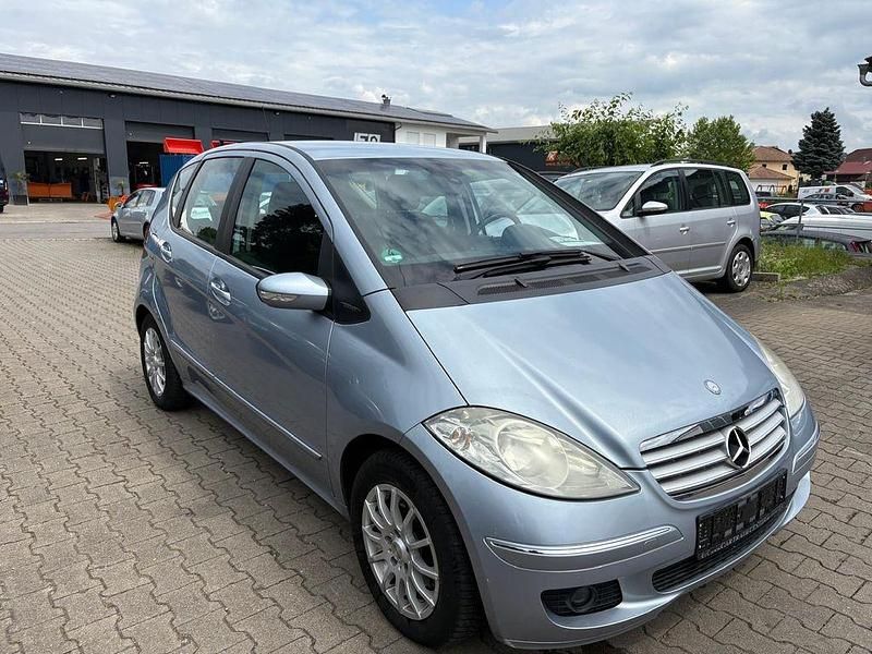 Blau Gebraucht 2006 Mercedes A160 Elegance Limousine | 1.250 € (Fairer Preis) - Bild 1/4