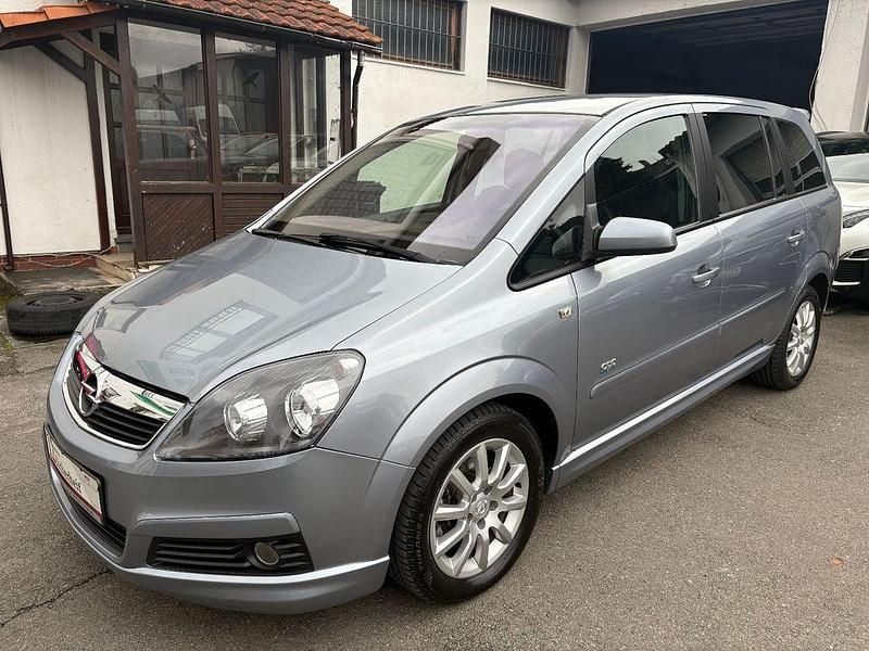 Silber Gebraucht 2006 Opel Zafira Edition Van / Kleinbus | 5.990 € - Bild 1/4