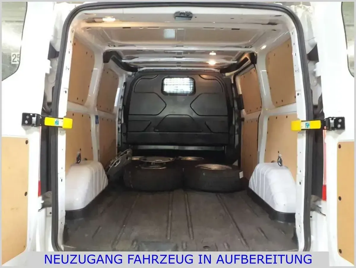 Gebraucht Ford Transit Custom 107 PS (78 kW) 2020 Frost weiß Van / Kleinbus