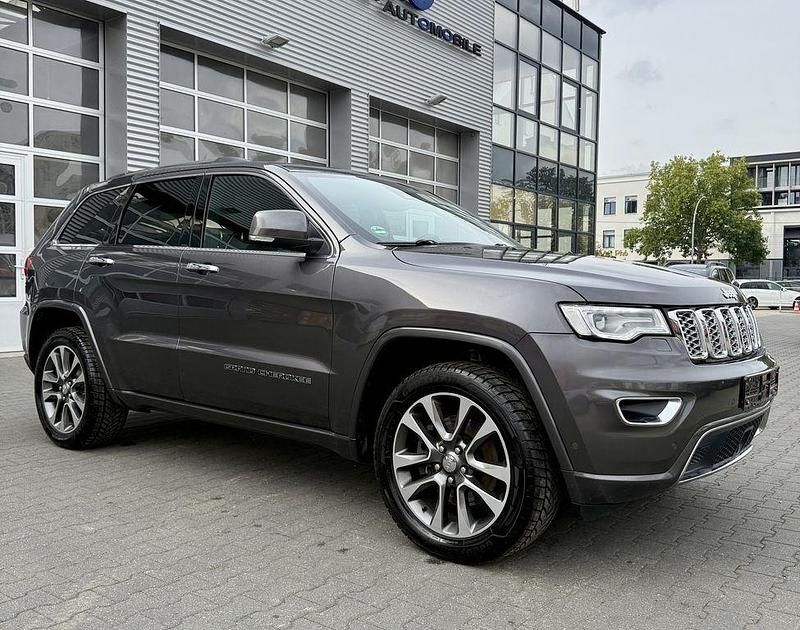 Gebraucht Jeep Grand Cherokee Overland 250 PS (183 kW) 2019 Braun SUV