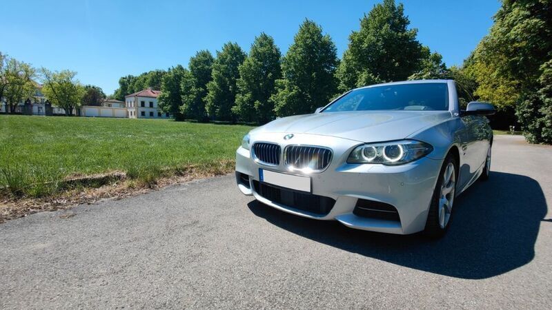 Silber Gebraucht 2014 BMW M550 Comfort Edition Limousine | 21.900 € (Fairer Preis) - Bild 1/4