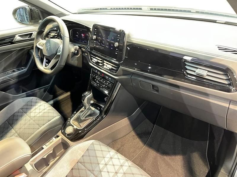 Gebraucht VW T-Roc Style 190 PS (139 kW) 2025 Silber SUV