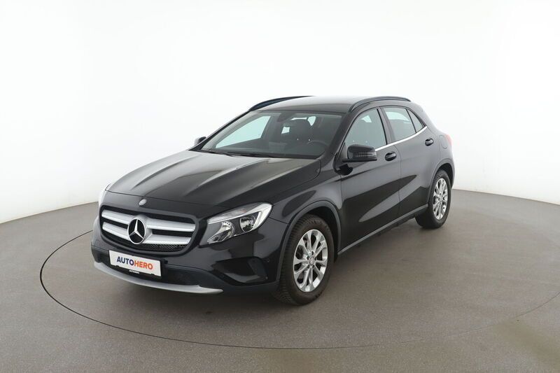 Schwarz Gebraucht 2016 Mercedes GLA180 Style SUV | 17.890 € (Fairer Preis) - Bild 1/4