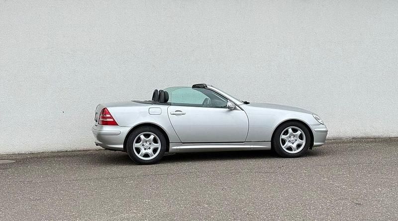 Gebraucht Mercedes SLK200 163 PS (119 kW) 2001 Silber Cabrio