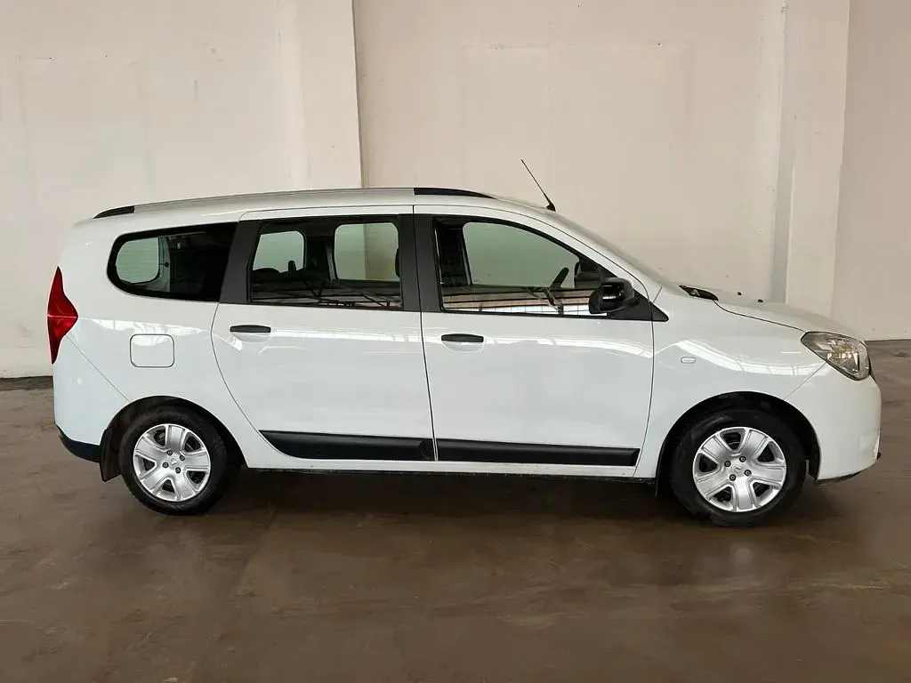 Gebraucht Dacia Lodgy Comfort 102 PS (75 kW) 2021 Weiß Van / Kleinbus