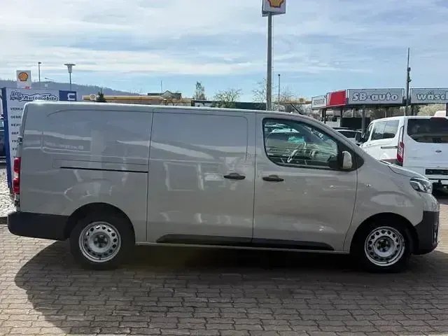 Gebraucht Toyota Proace Comfort 177 PS (130 kW) 2017 Silber Van / Kleinbus