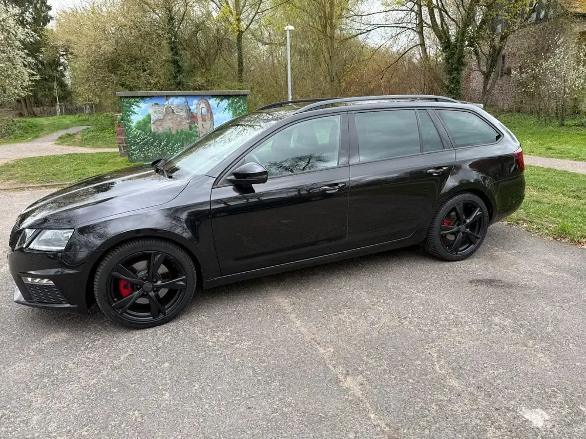 Gebraucht Skoda Octavia RS 185 PS (136 kW) 2019 Schwarz Kombi