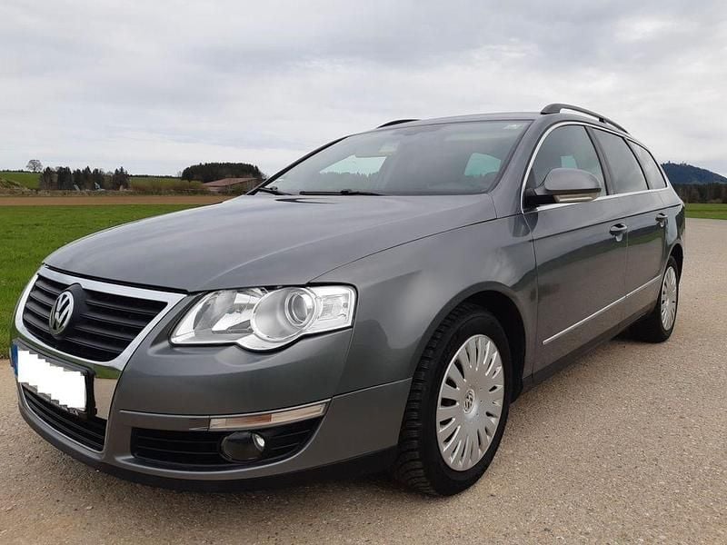 Silber Gebraucht 2005 VW Passat Comfortline Kombi | 1.290 € (Superpreis) - Bild 1/4