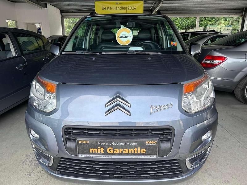Grau Gebraucht 2011 Citroën C3 Picasso Exclusive Van / Kleinbus | 5.300 € (Fairer Preis) - Bild 1/4