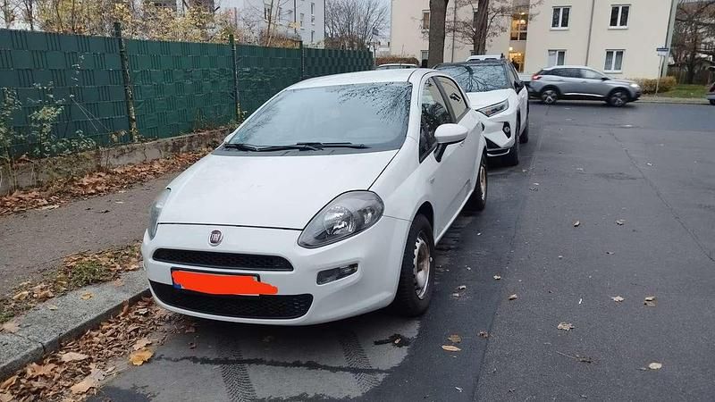 Weiß Gebraucht 2013 Fiat Grande Punto Kleinwagen | 4.800 € - Bild 1/4