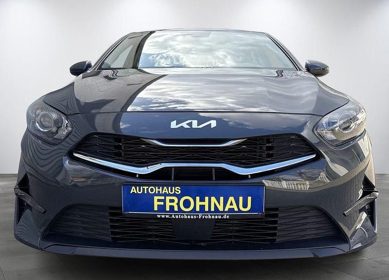 Gebraucht Kia Ceed 160 PS (117 kW) 2022 Grau Kleinwagen