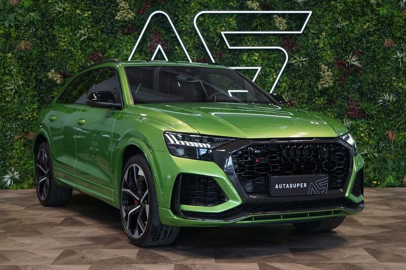 Grün Gebraucht 2020 Audi RS Q8 Exclusive SUV | 111.900 € (Etwas zu teuer) - Bild 1/3