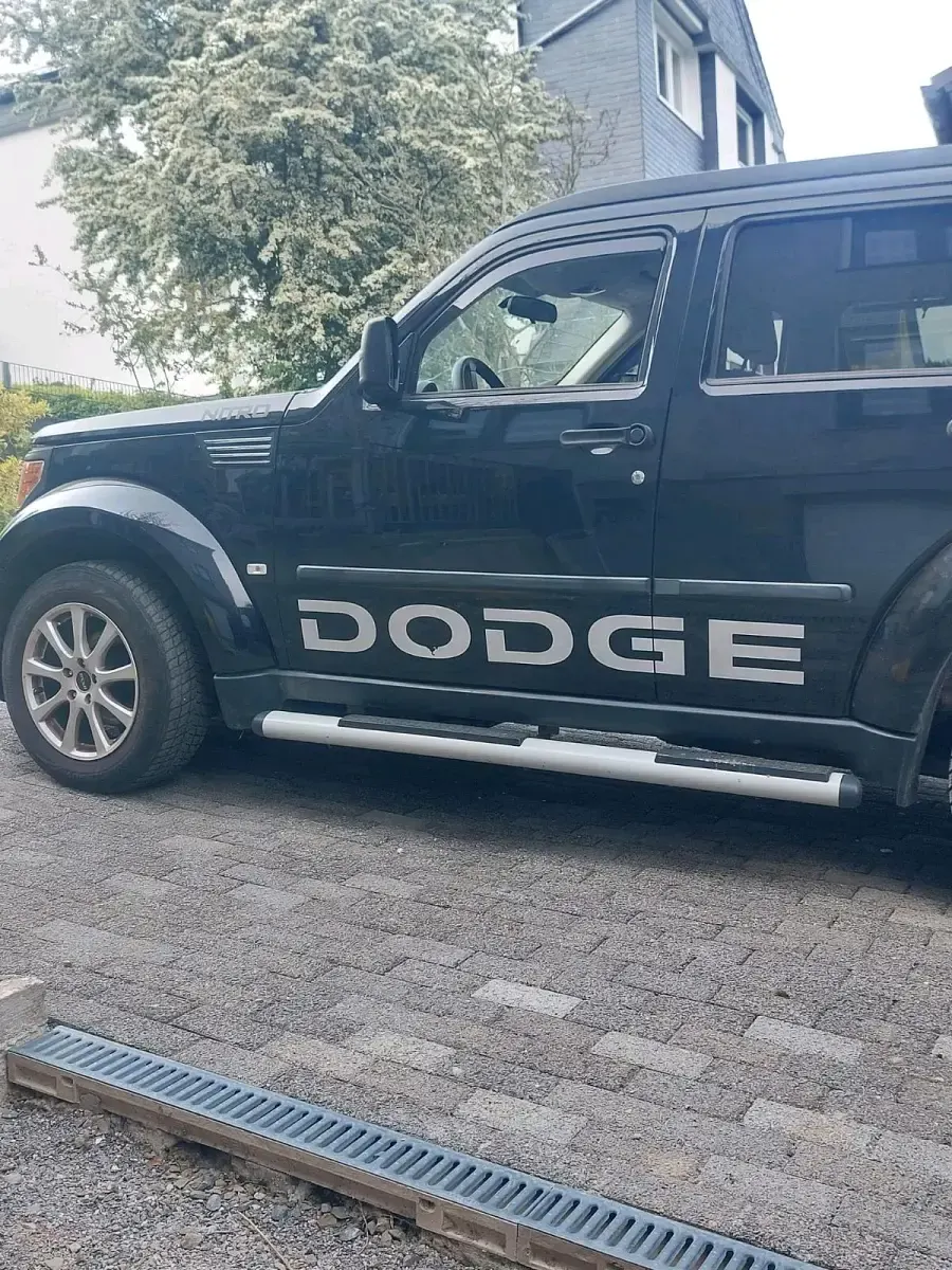 Używany Dodge Nitro 177 KM (130 kW) 2007 SUV