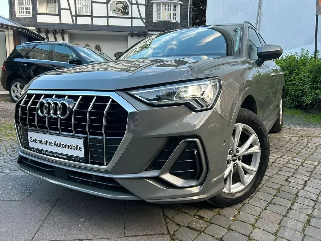 Gebraucht Audi Q3 S-Line 150 PS (110 kW) 2023 Chronosgrau metallic SUV