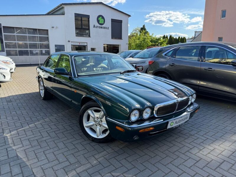 Grün Gebraucht 1998 Jaguar XJ Executive Limousine | 9.999 € (Fairer Preis) - Bild 1/4