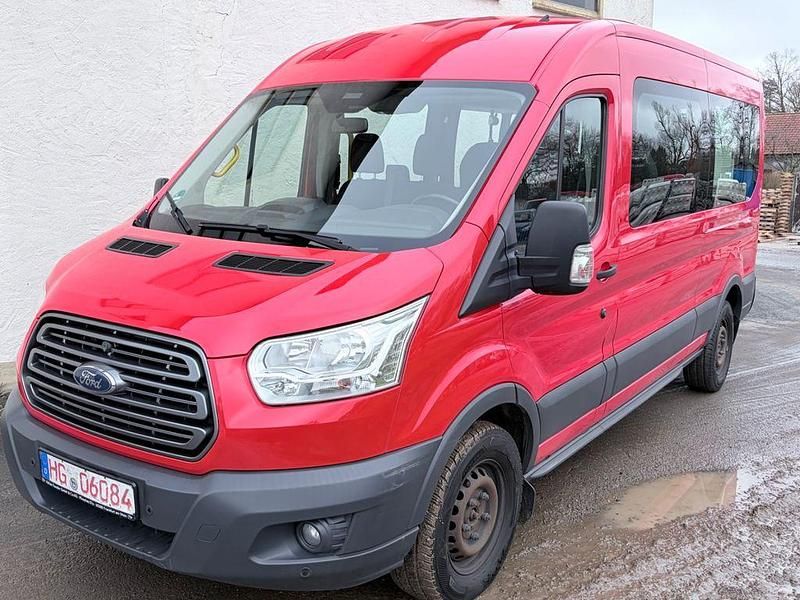 Gebraucht Ford Transit Trend 105 PS (77 kW) 2019 Rot Kombi