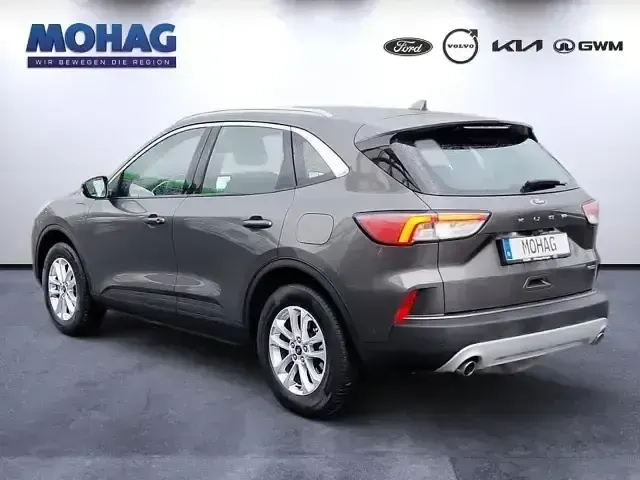 Gebraucht Ford Kuga Titanium 225 PS (165 kW) 2022 Grau SUV