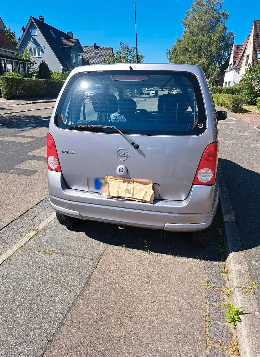 Gebraucht Opel Agila 60 PS (44 kW) 2004 Violet Van / Kleinbus