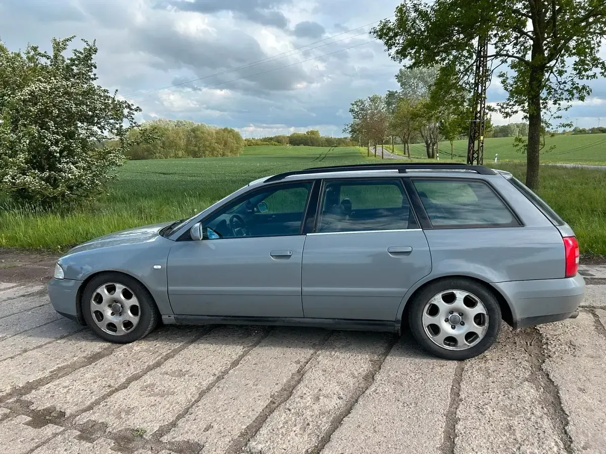 Gebraucht Audi A4 150 PS (110 kW) 2001 Grau Kombi