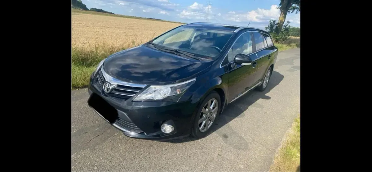 Gebraucht Toyota Avensis 125 PS (91 kW) 2012 Schwarz Kombi