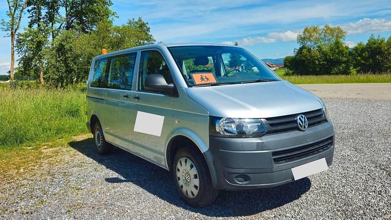 Gebraucht VW T5 102 PS (75 kW) 2012 Silber Van