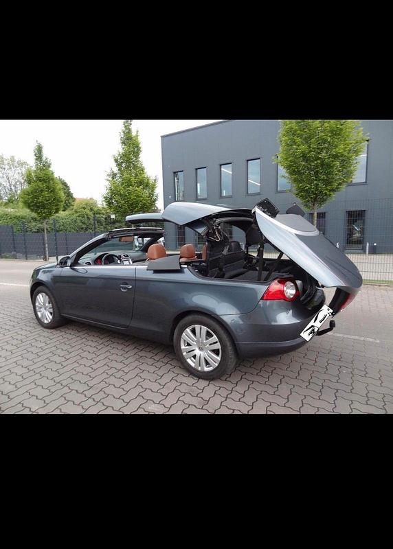 Gebraucht VW Eos 122 PS (89 kW) 2008 Grau Cabrio