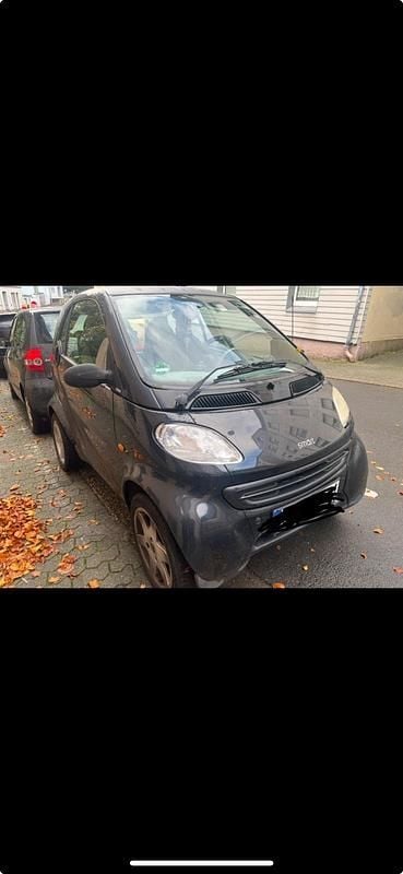 Schwarz Gebraucht 2002 Smart ForTwo Coupé Kleinwagen | 899 € (Guter Preis) - Bild 1/4