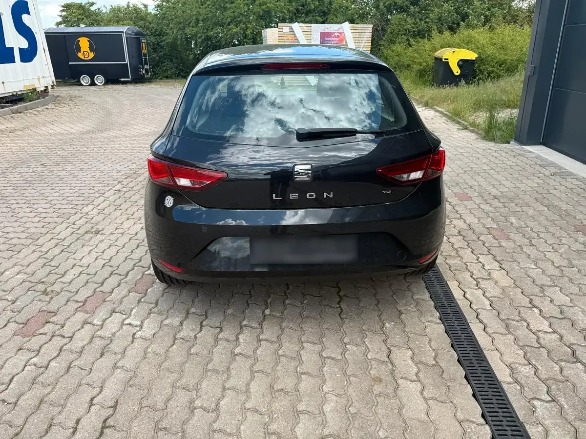 Gebraucht Seat Leon 135 PS (99 kW) 2013 Schwarz Limousine