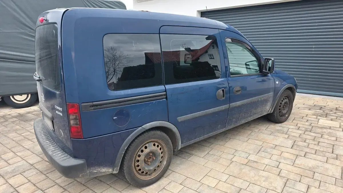 Occasion Opel Combo 69 ch (50 kW) 2008 Bleue Monospace
