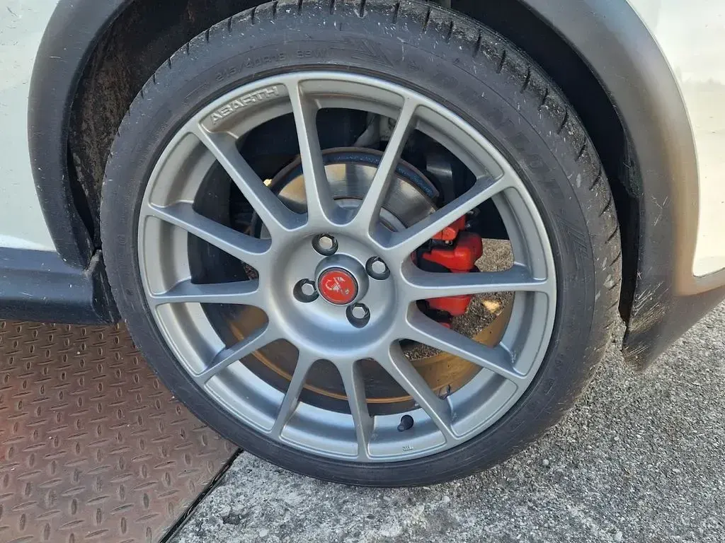 Gebraucht Abarth Grande Punto 155 PS (114 kW) 2009 Weiß Kleinwagen
