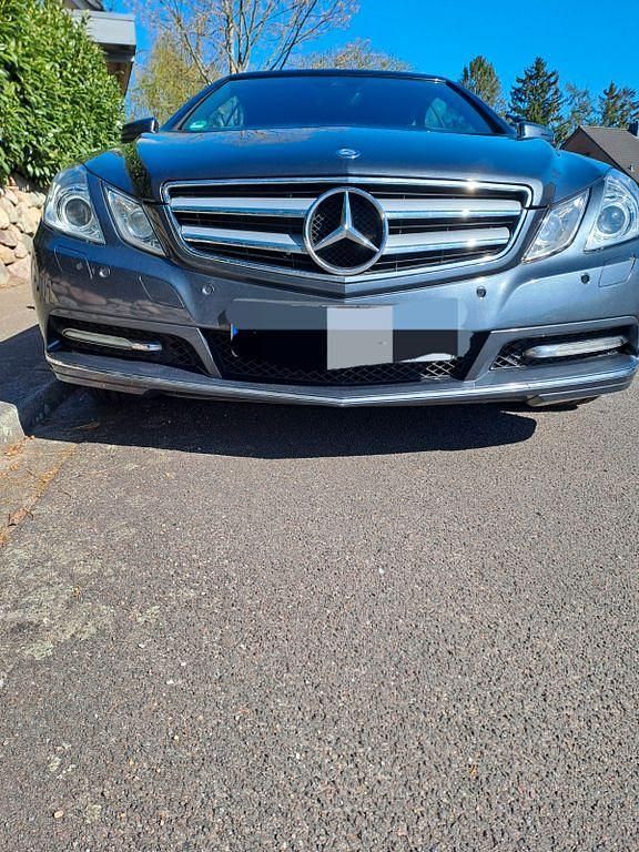 Używany Mercedes E350 Avantgarde 292 KM (214 kW) 2011 Szary Kabriolet