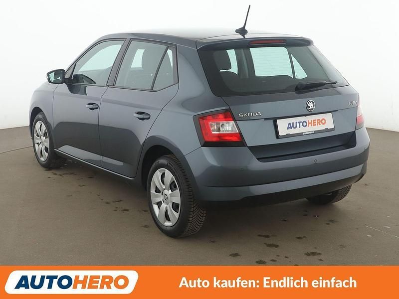 Gebraucht Skoda Fabia Ambition 95 PS (69 kW) 2018 Grau Kleinwagen