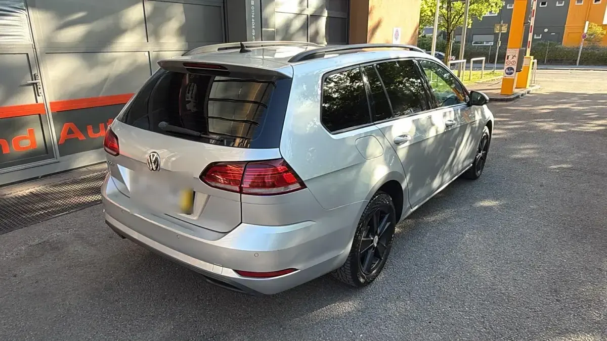 Gebraucht VW Golf VII Trendline 116 PS (85 kW) 2019 Silber Kombi