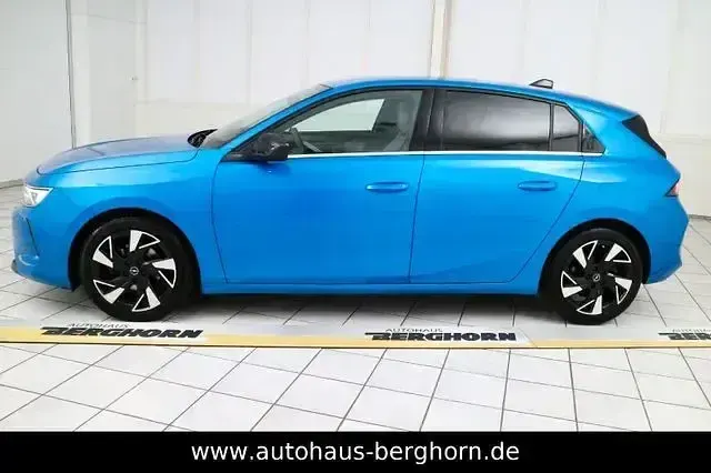 Gebraucht Opel Astra Elegance 131 PS (96 kW) 2022 Blau Kleinwagen