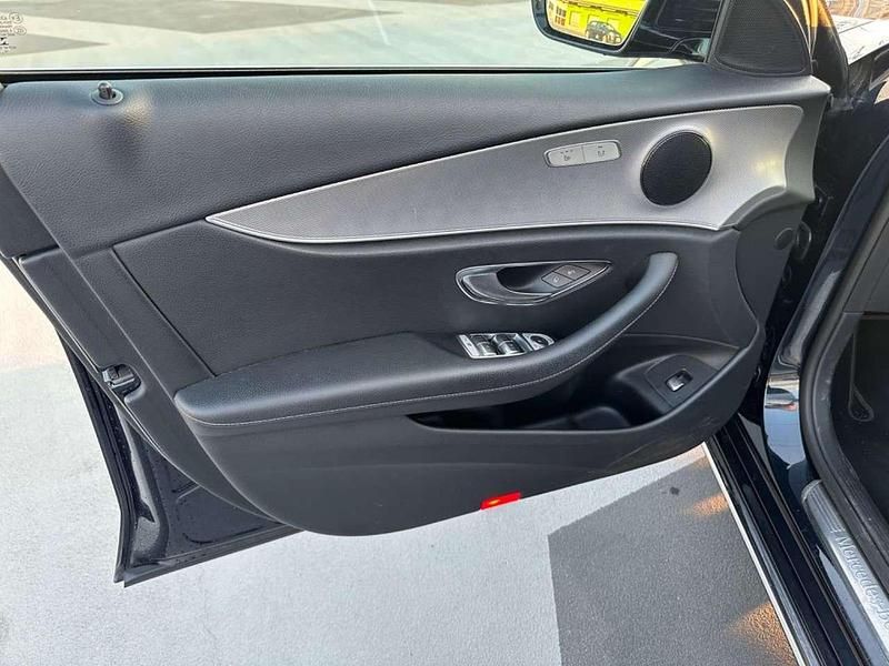 Gebraucht Mercedes E200 Avantgarde 150 PS (110 kW) 2018 Grün Limousine