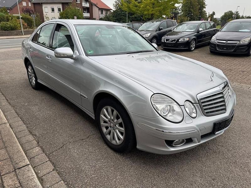 Gebraucht Mercedes E200 184 PS (135 kW) 2008 Silber Limousine