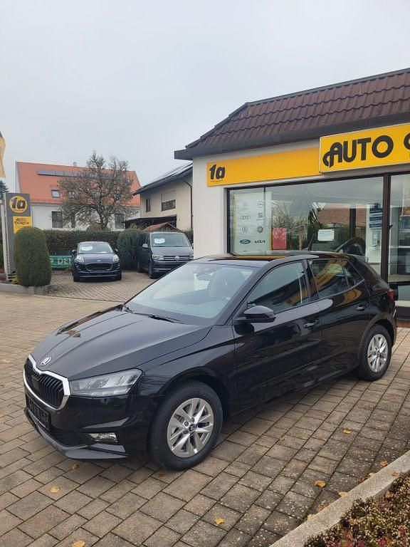 Neu Skoda Fabia Selection 116 PS (85 kW) 2025 Schwarz Limousine