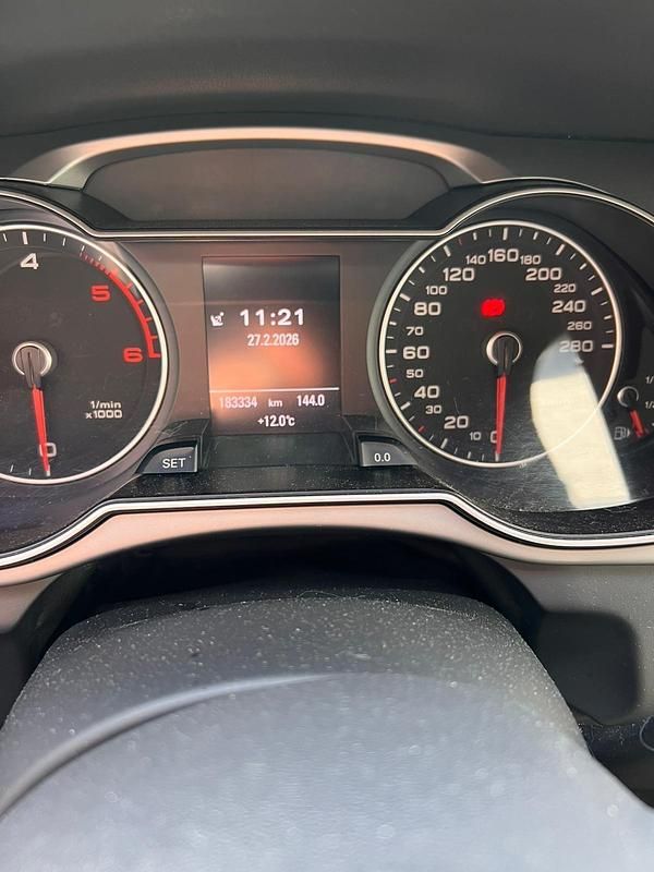 Gebraucht Audi A4 143 PS (105 kW) 2012 Schwarz Kombi