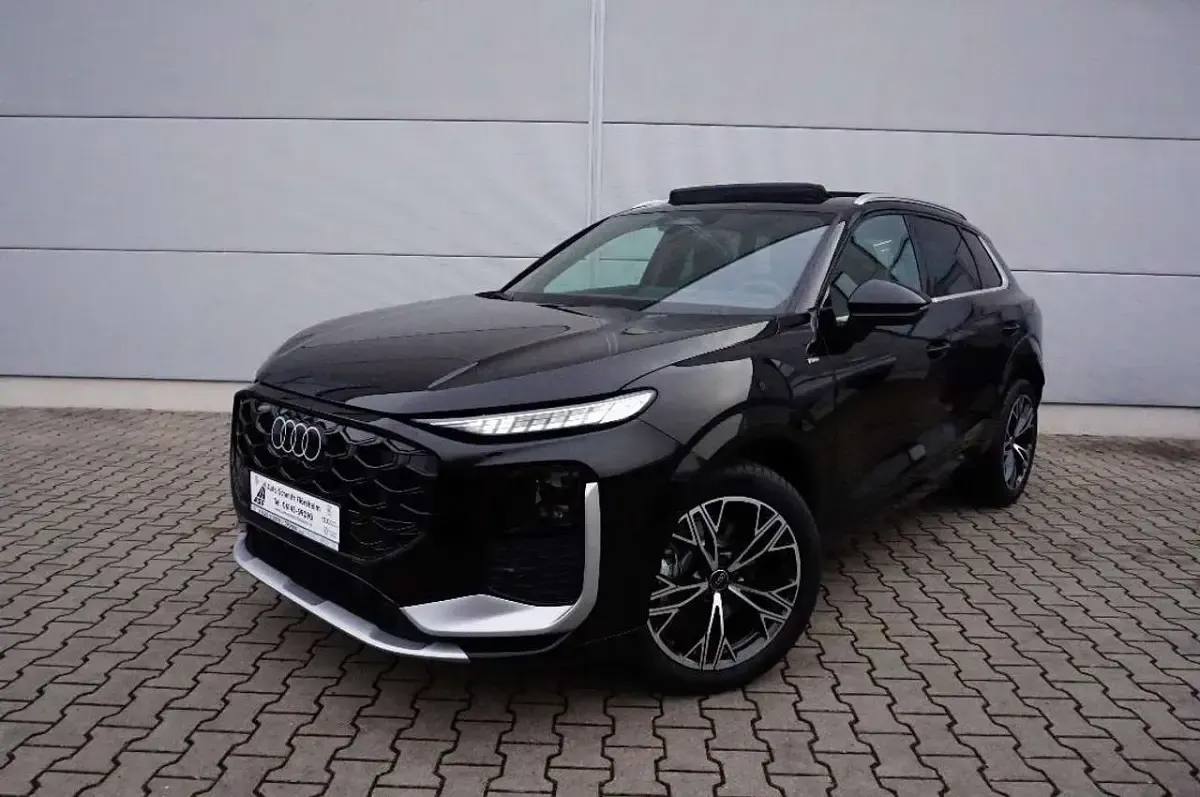 Gebraucht Audi Q3 S-Line 204 PS (150 kW) 2026 Mythosschwarz metallic SUV