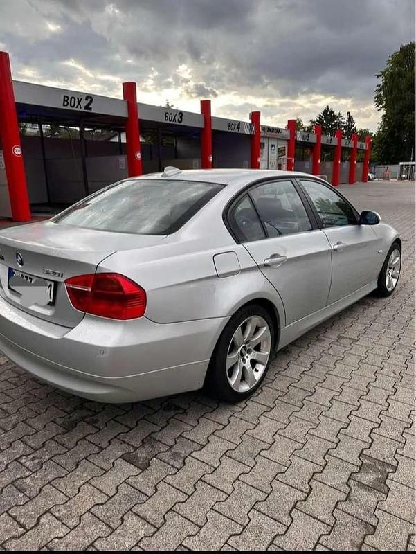 Gebraucht BMW 320 170 PS (125 kW) 2008 Limousine
